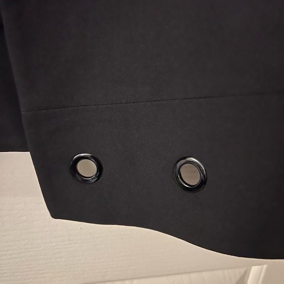 Jones Studio Black Cropped Blazer - Picture 2 of 3